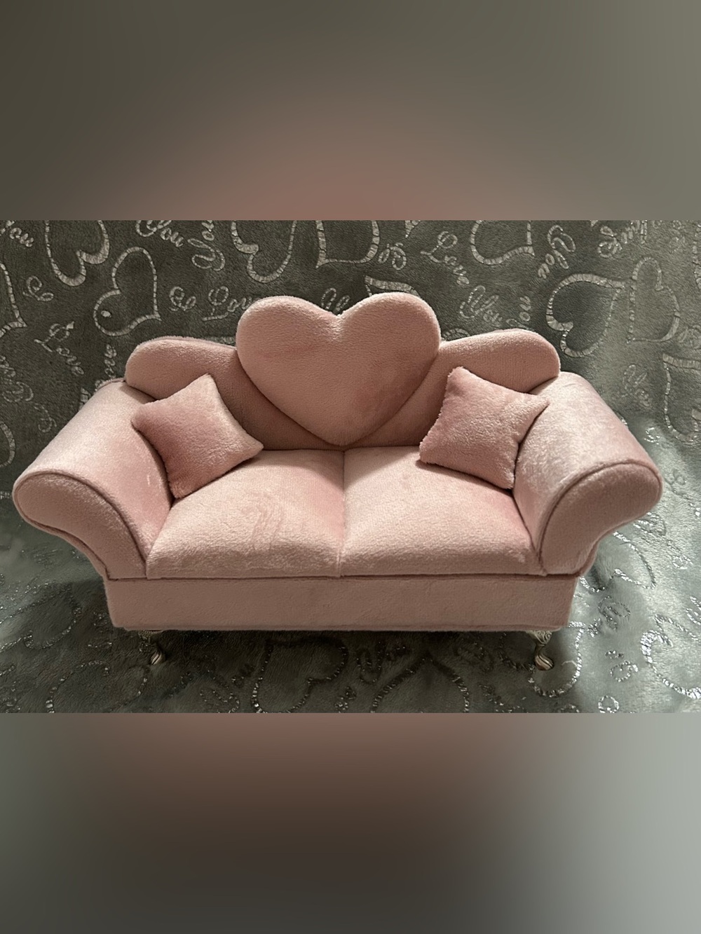 NWT Hilabee, Plush Heart-Back Pink Loveseat Sofa Jewelry Box with Mirror